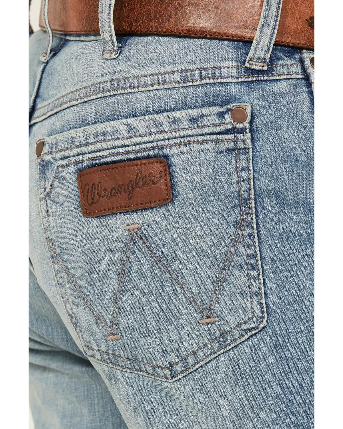 Wrangler mens Retro Slim Fit Straight Leg Jean 33W x 38L Jacksboro